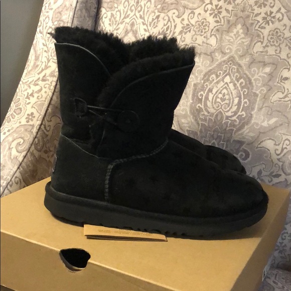 Girls Black Ugg Bailey Button Boots - Picture 8 of 8